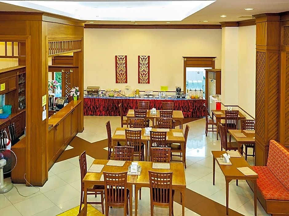 โรงแรม Eastiny Seven 3*