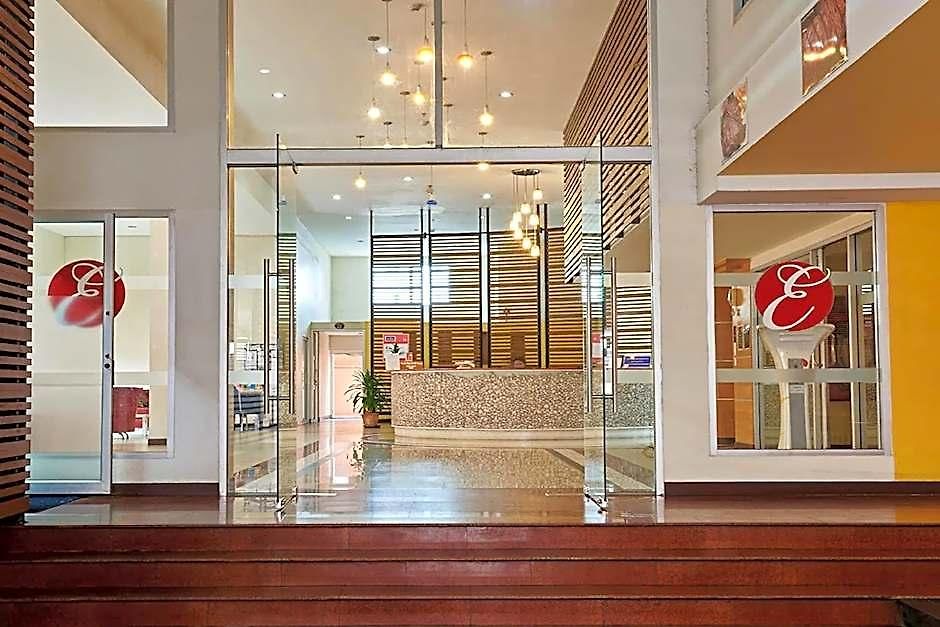 Eastiny Seven โรงแรม Pattaya