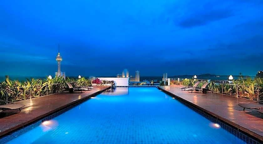Aiyara Grand Hotel 5*