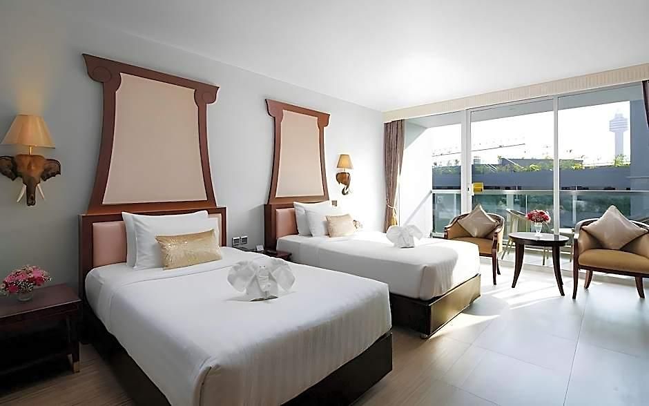 Aiyara Grand Hotel