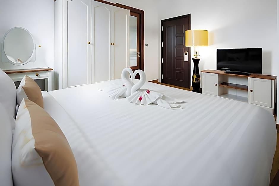 Hotel Aiyara Grand