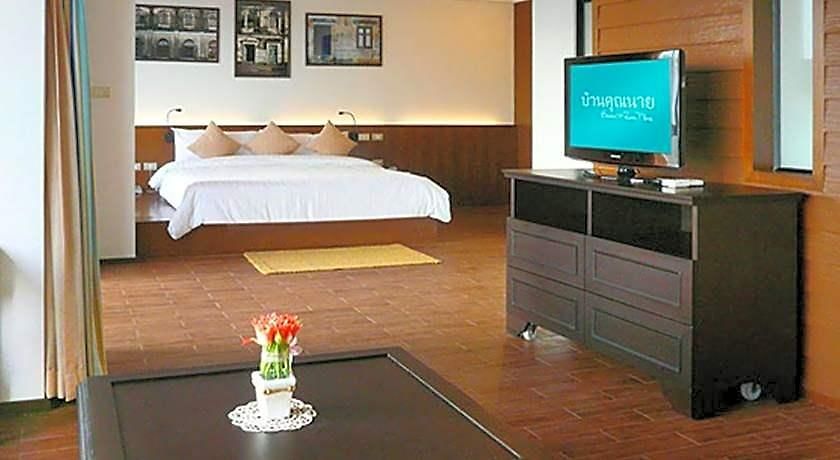 Baan Khun Nine