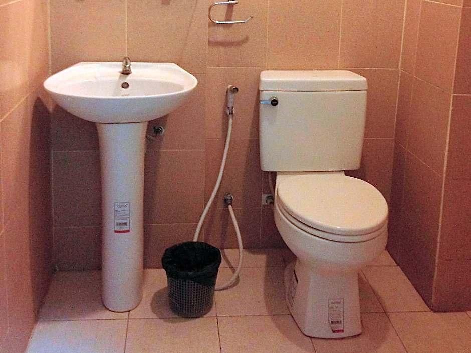 Chitra Hotel