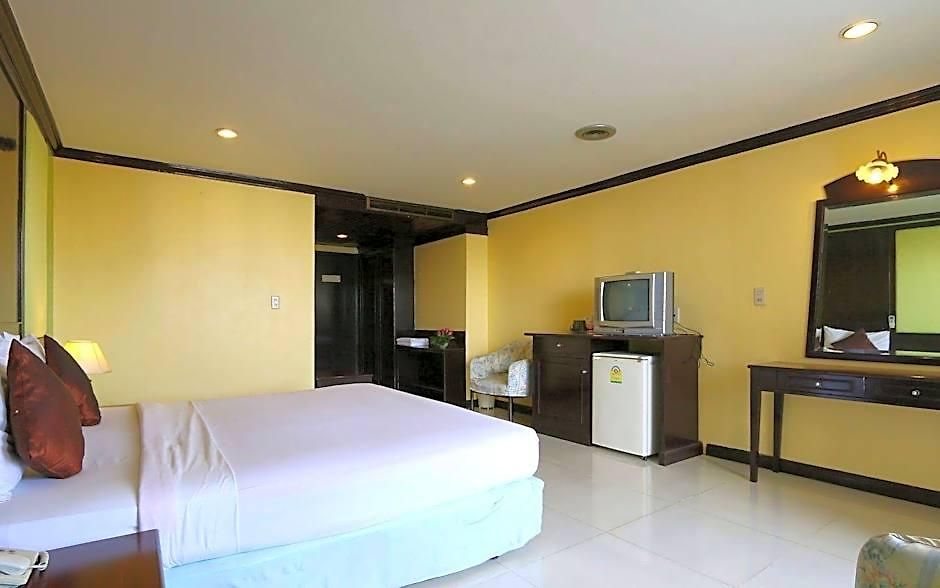 Hotel Mike 3*