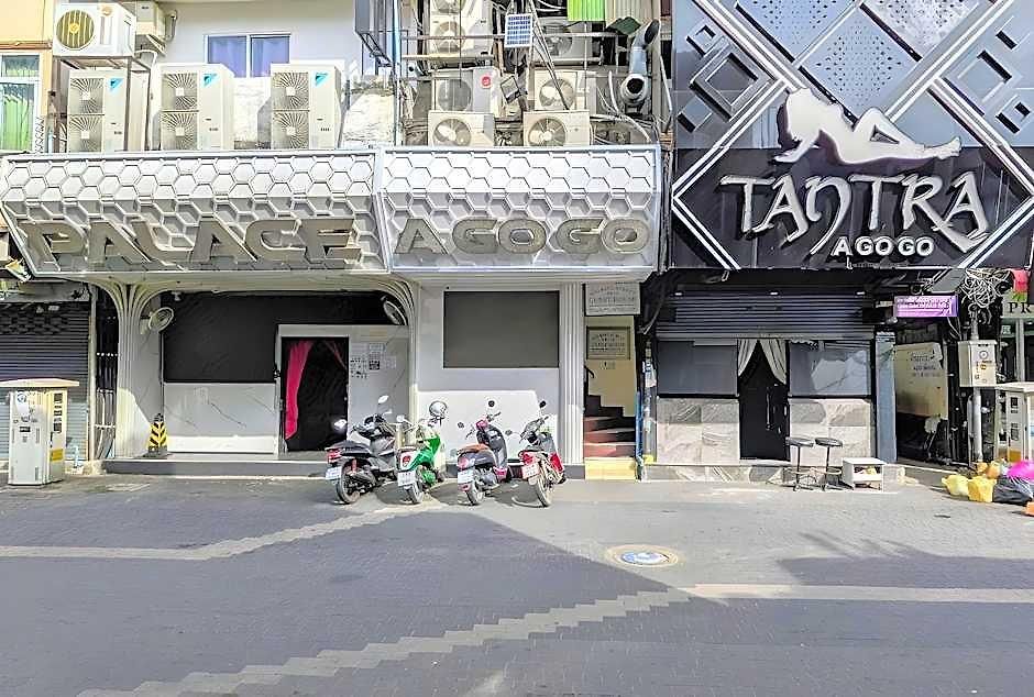 บ้านพัก วอล์คกิ้งสตรีท เกสท์เฮาส์ *