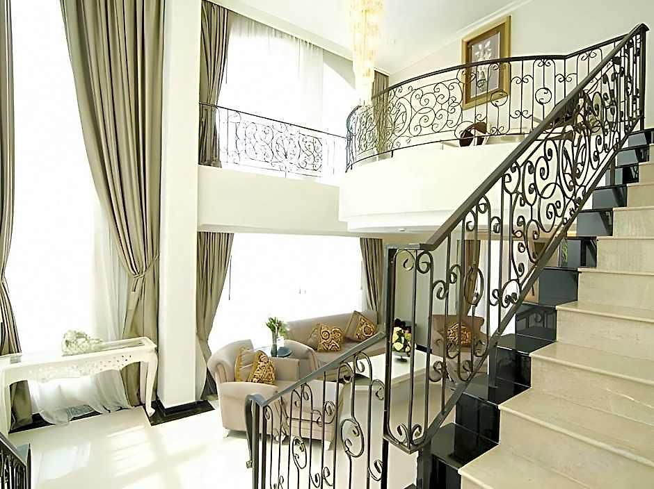 แอลเค เลเจนท์ 4*