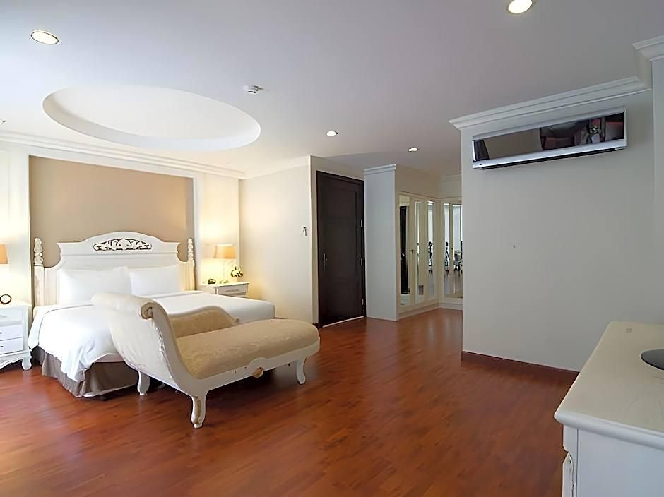โรงแรม แอลเค เลเจนท์ 4*