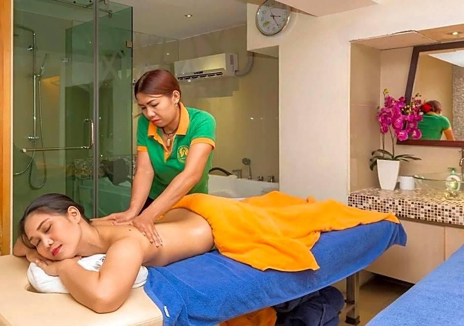 เดอะ โกลเด้น วิล บูติคแอนด์สปา 3* Pattaya