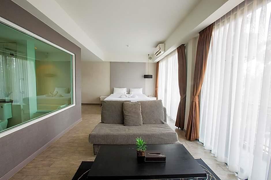 Place Serviced 3* Pattaya