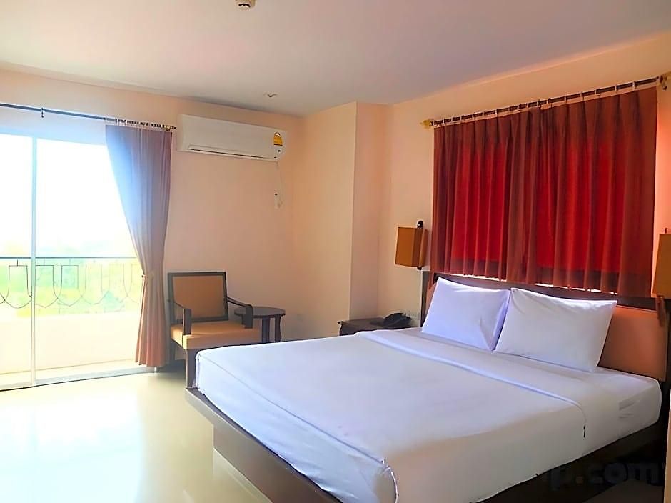 นริส อาร์ท โฮเทล 3* Pattaya