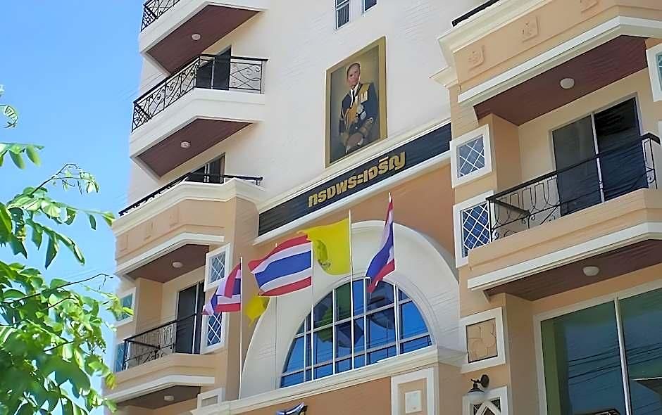 นริส อาร์ท โฮเทล Pattaya