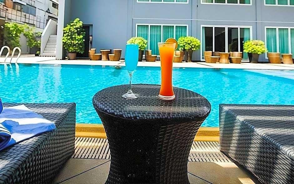 โฮเท็ล ซีเล็คชั่น พัทยา โรงแรม Pattaya