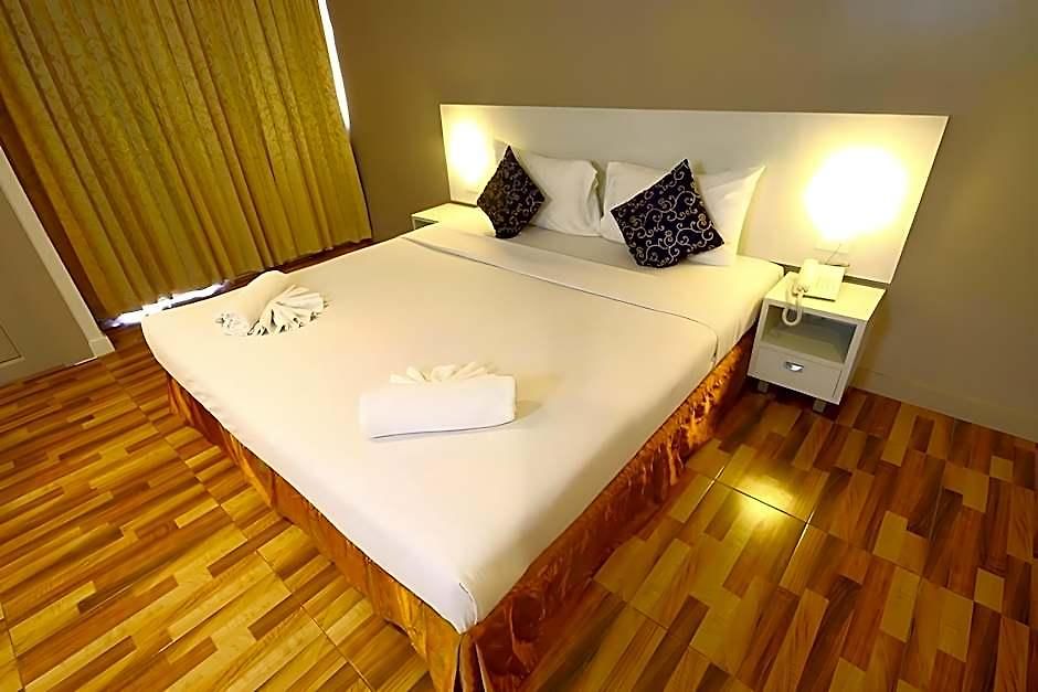 โรงแรมอีสท์ตินี่ Pattaya