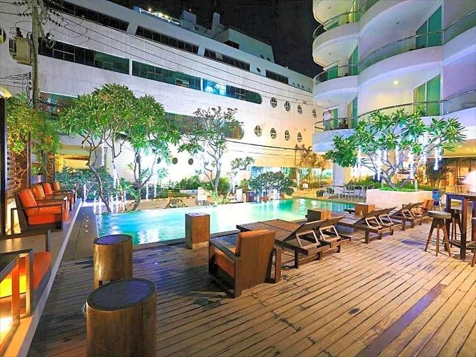 โรงแรม พัทยาซีวิว - Sha Extra