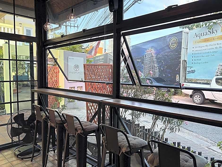 Pius Place Hotel 2*