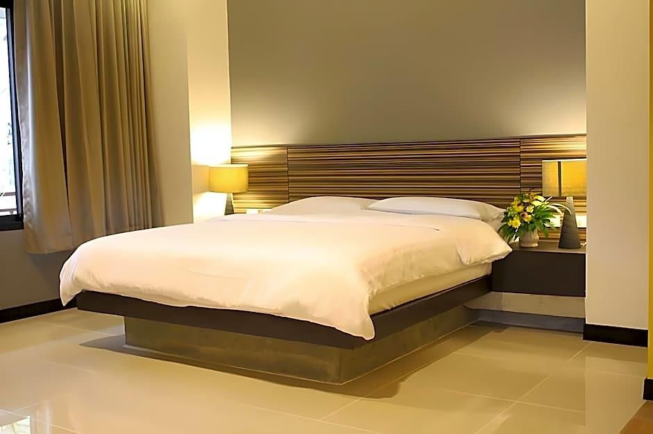 Garden Hotel