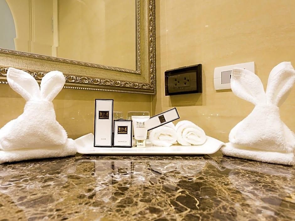 Hotel Lk President