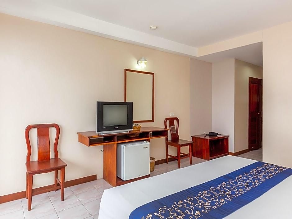 Eastiny Place โรงแรม 3*