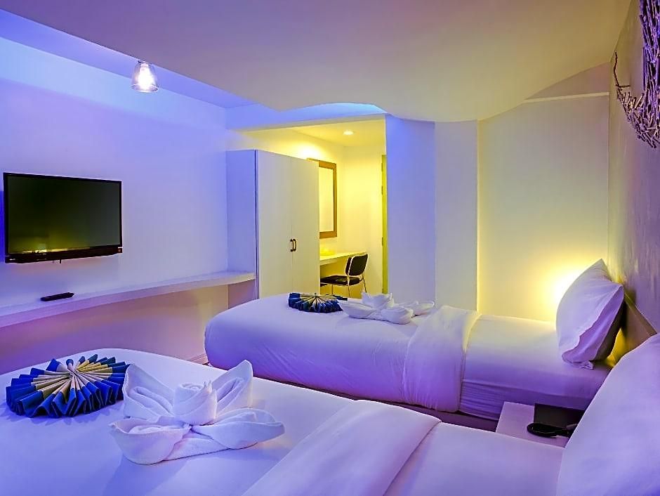 Holidays Hotel