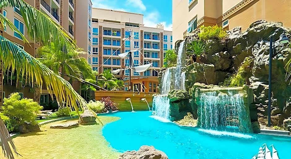Atlantis & Water Park By The Sea Hotel Pattaya