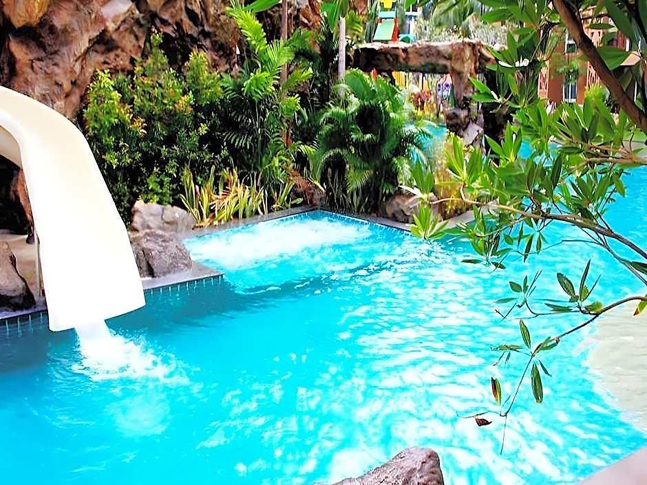 Atlantis & Water Park By The Sea 2*
