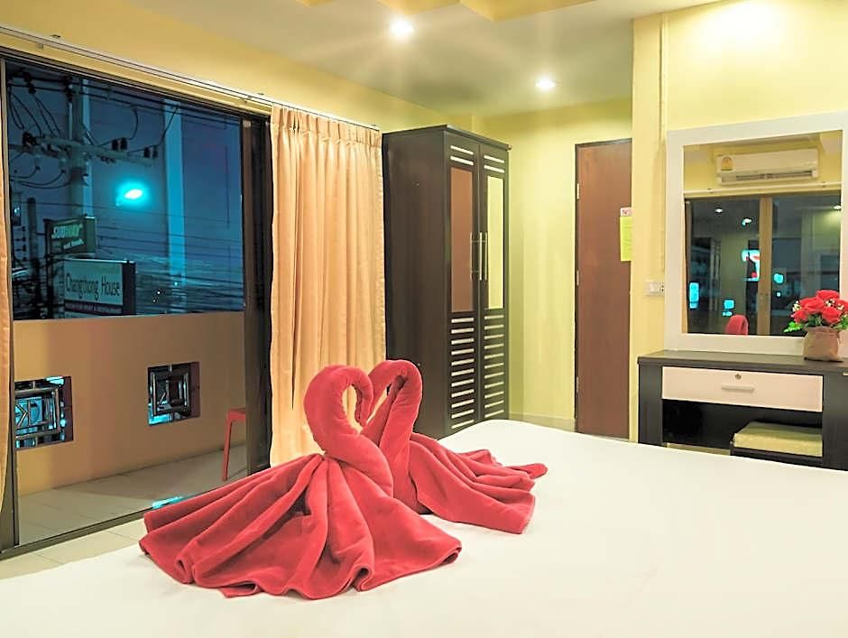 Hotel Harrys Bar & Restaurant 3*