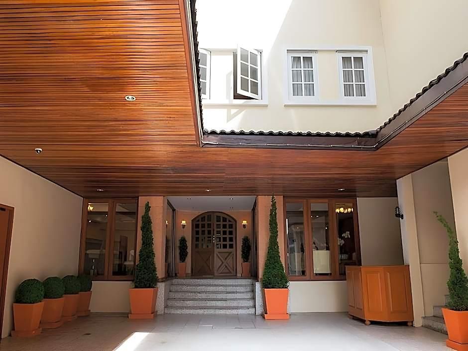 Lido Hotel 3*