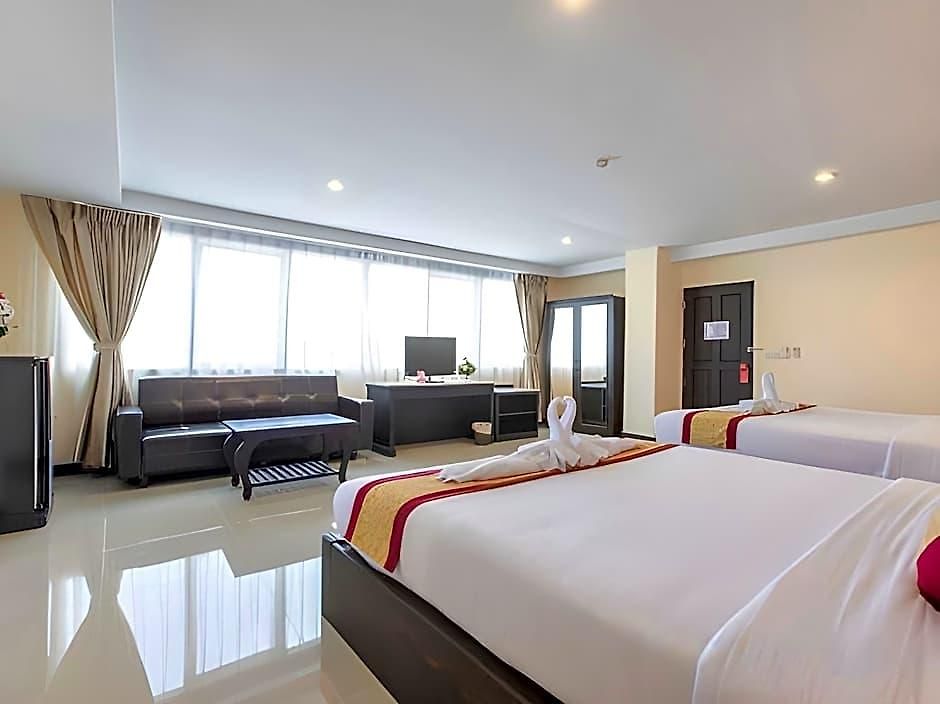 The Grand Day Night โรงแรม