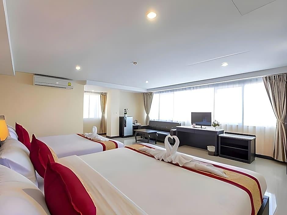 The Grand Day Night โรงแรม