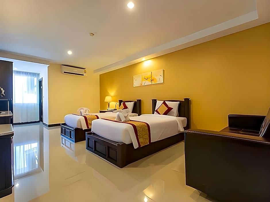 The Grand Day Night โรงแรม