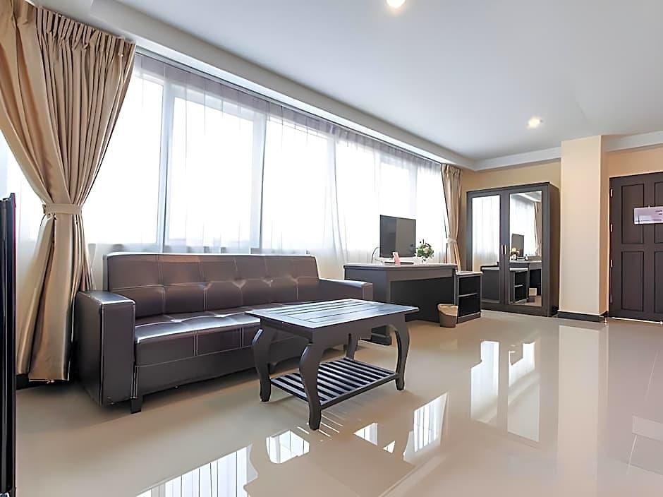 The Grand Day Night Pattaya