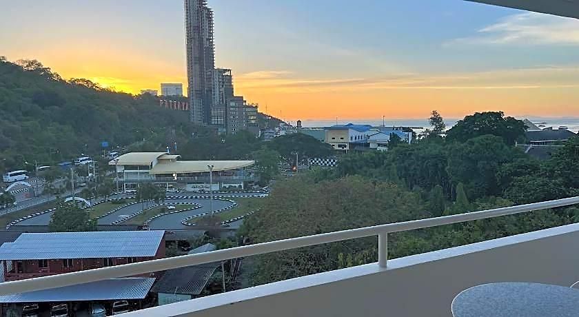 อพาร์ตโฮเทล The Monaco Pattaya