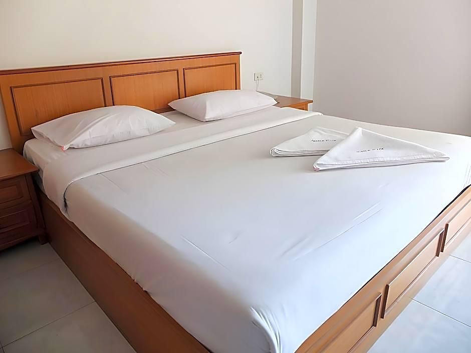 Charlie Place Hotel 3*