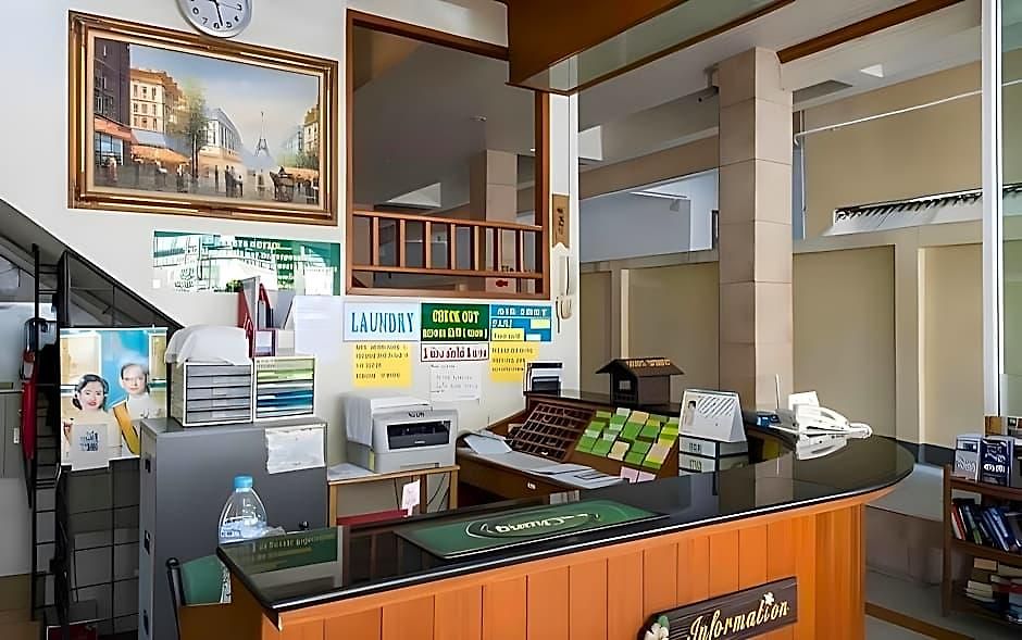 New Nikom Court Apartment *