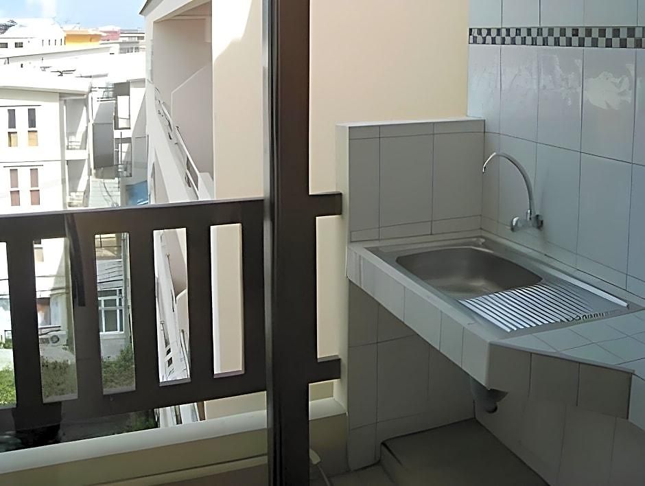 New Nikom Court Apartment