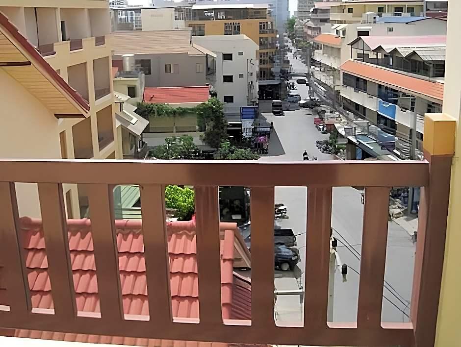 New Nikom Court