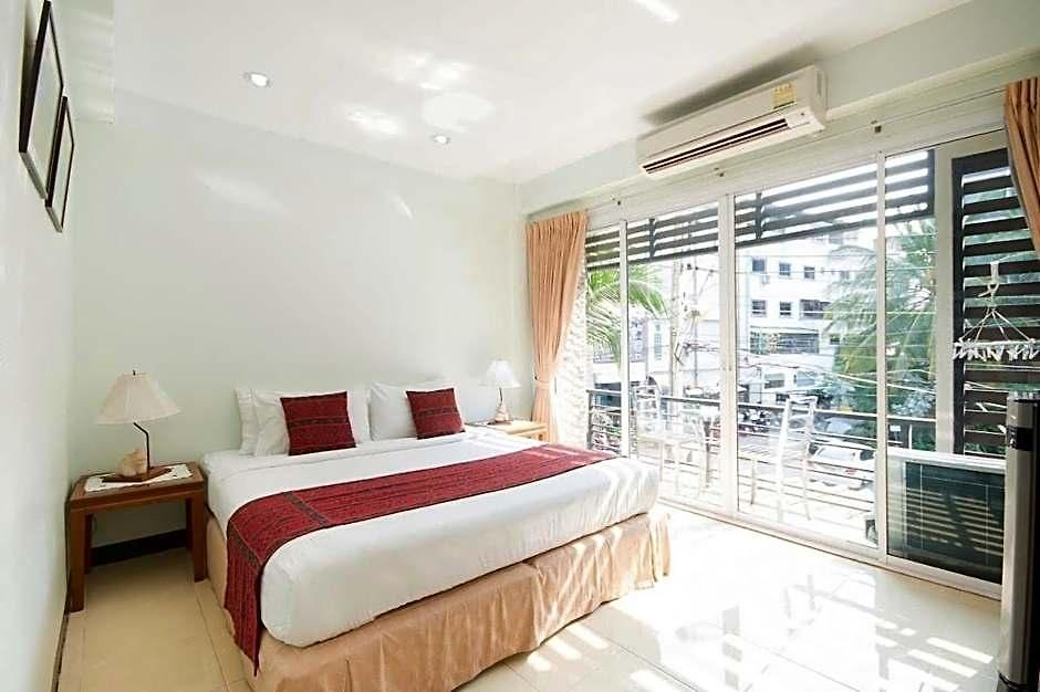 Admire House Guest house *
