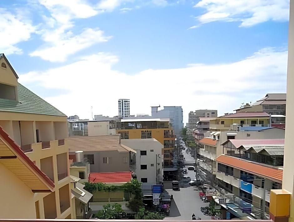 Nikom Court Pattaya