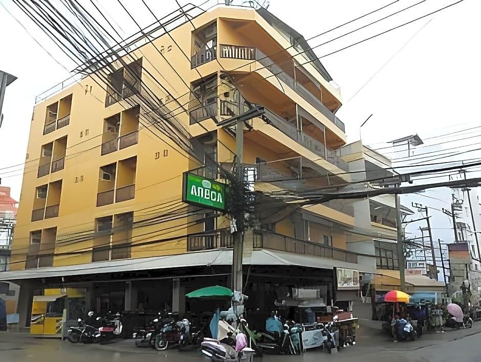 Nikom Court โรงแรม Pattaya