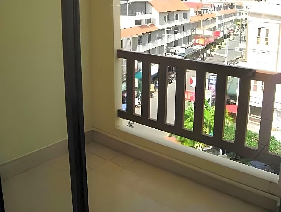 Nikom Court โรงแรม Pattaya
