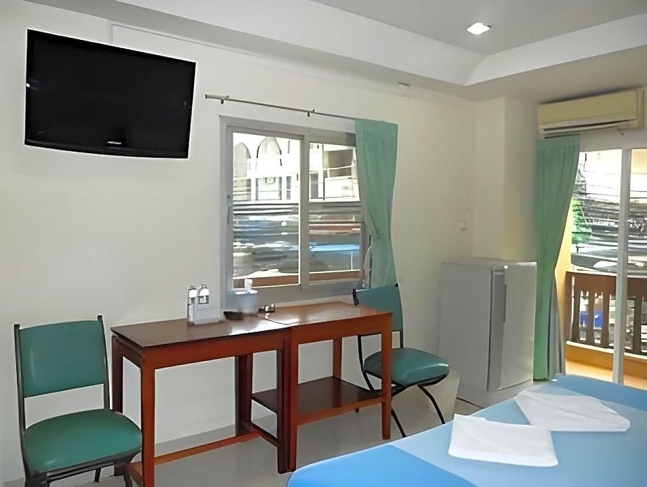 โรงแรม Nikom Court Pattaya