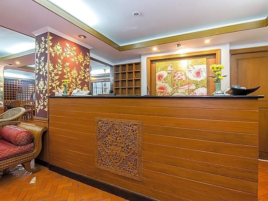 Chada Thai House Hotel