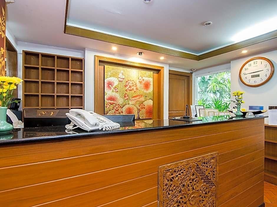Chada Thai House Hotel 3*