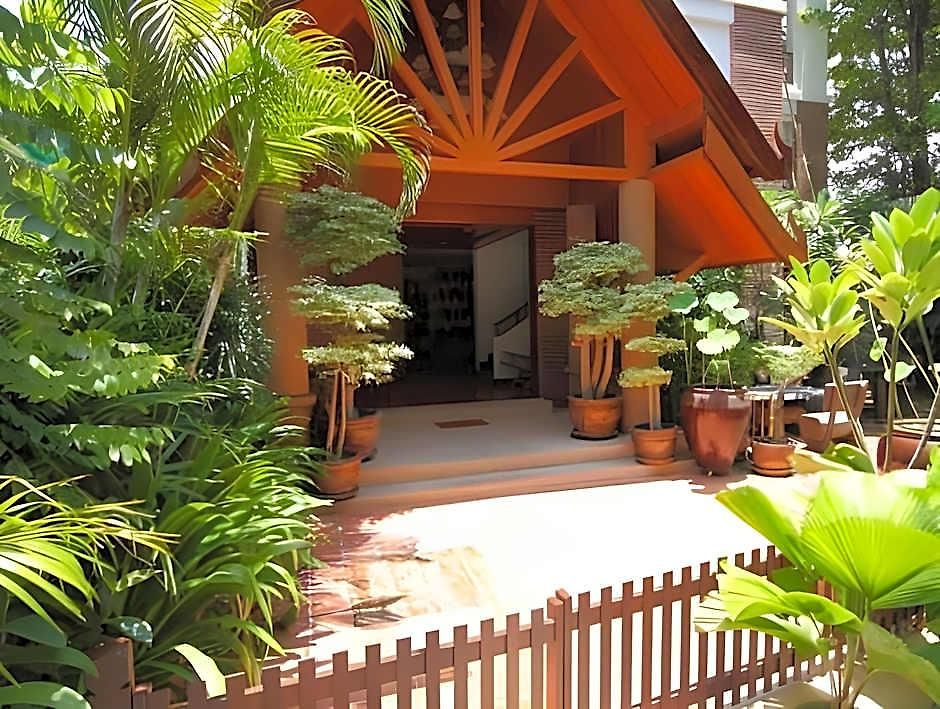 Hotel Chada Thai House Pattaya