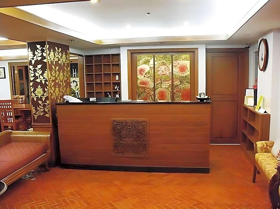 Chada Thai House Hotel 3*