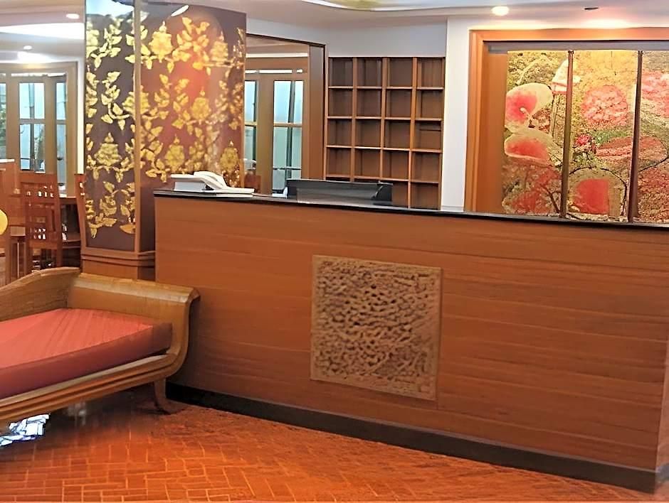 Chada Thai House Hotel 3*