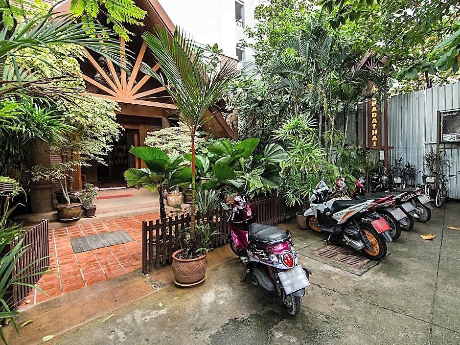 Chada Thai House Hotel Pattaya