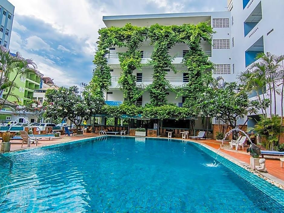 Sutus Court 4 3* Pattaya
