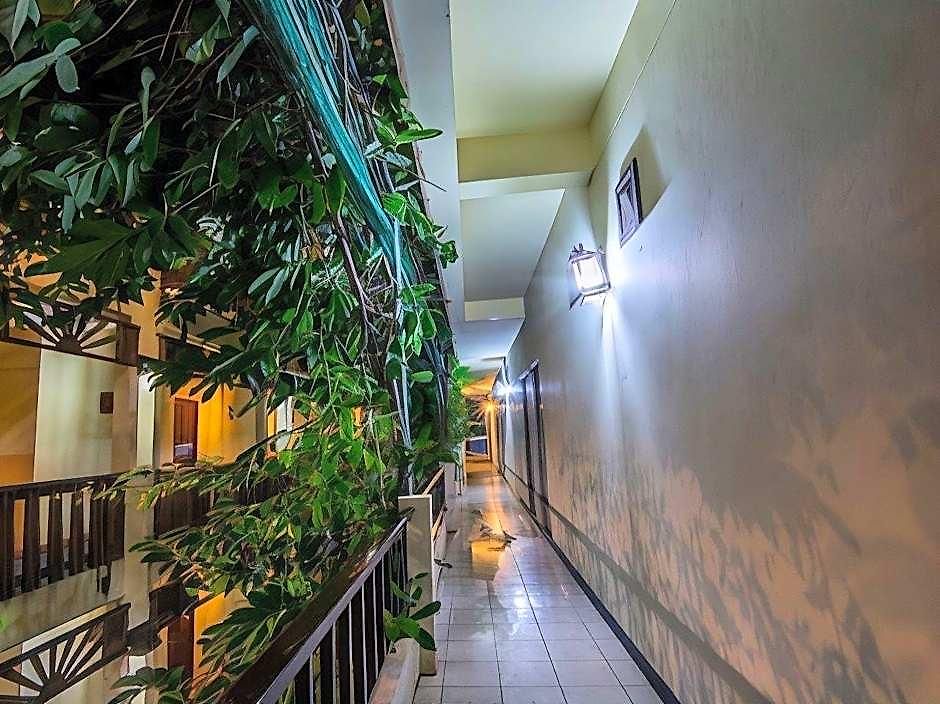 Sutus Court 4 3* Pattaya