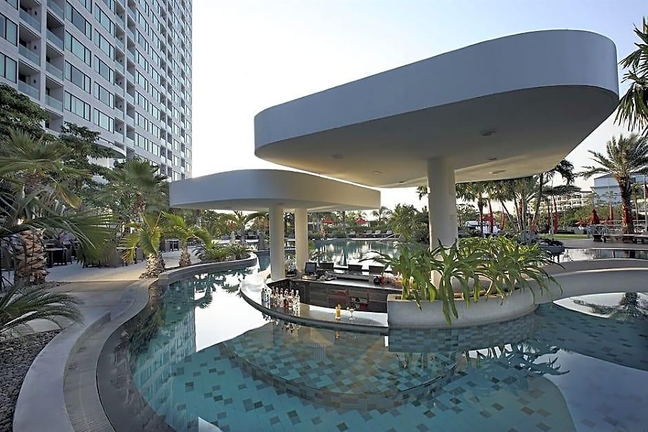 โรงแรม Amari 5*